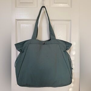 Lululemon Side Cinch Shopper Bag 18L